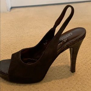 Donald Pliner suede chocolate brow pump.